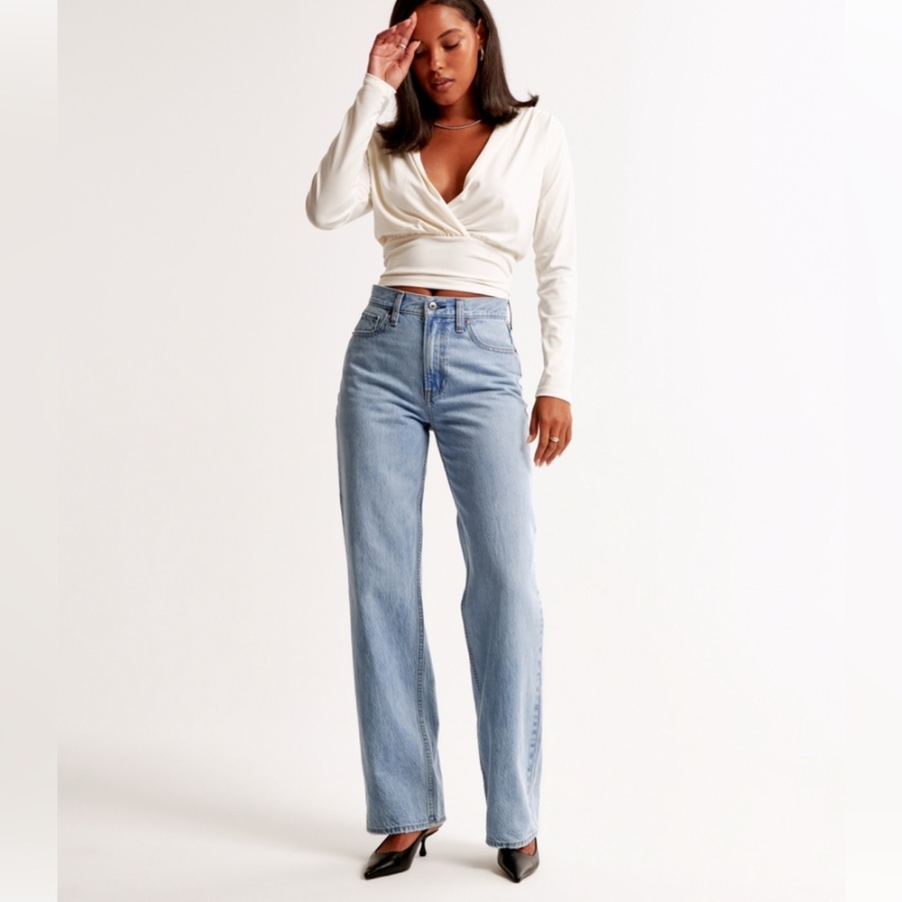 Abercrombie & Fitch Women's High Rise Jeans - Light Blue